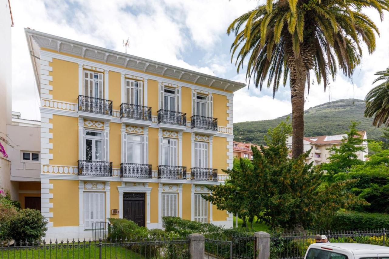 Apartamentos Casa Carre 1893 Santona Luaran gambar